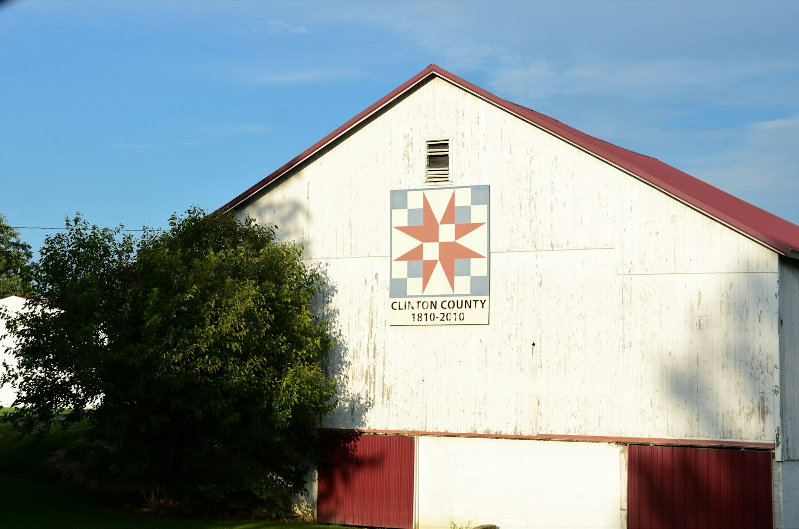 Landwirtschaftlicher Betrieb mit Stallungen im Münsterland